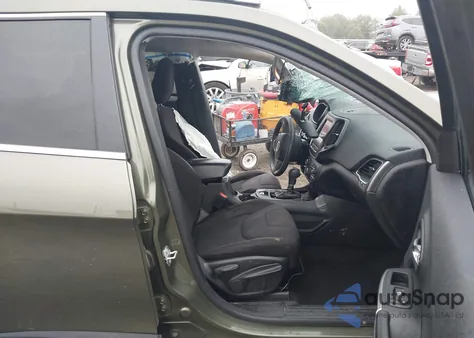 2019 Jeep Cherokee Latitude Fwd from USA, damaged, VIN 1C4PJLCB1KD365650